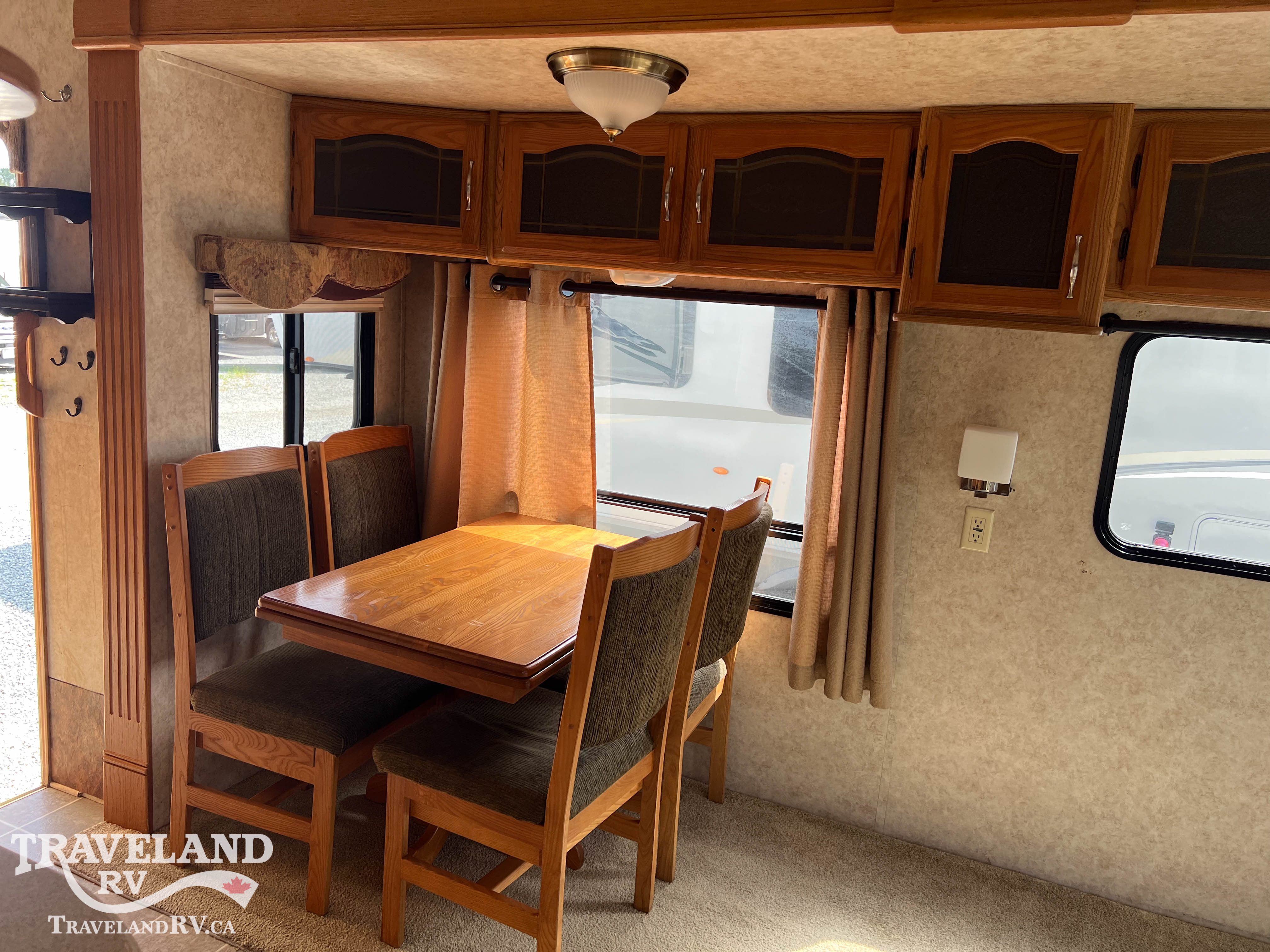 2006 KEYSTONE MONTANA 3400RL - Image 8