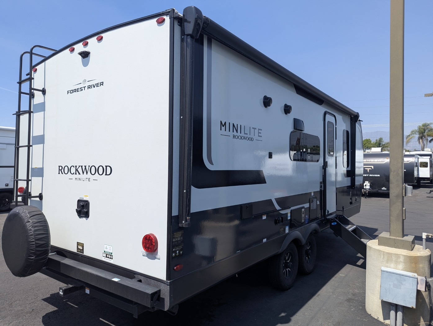 2026 Forest River Rockwood Mini Lite 2520BH - Image 5