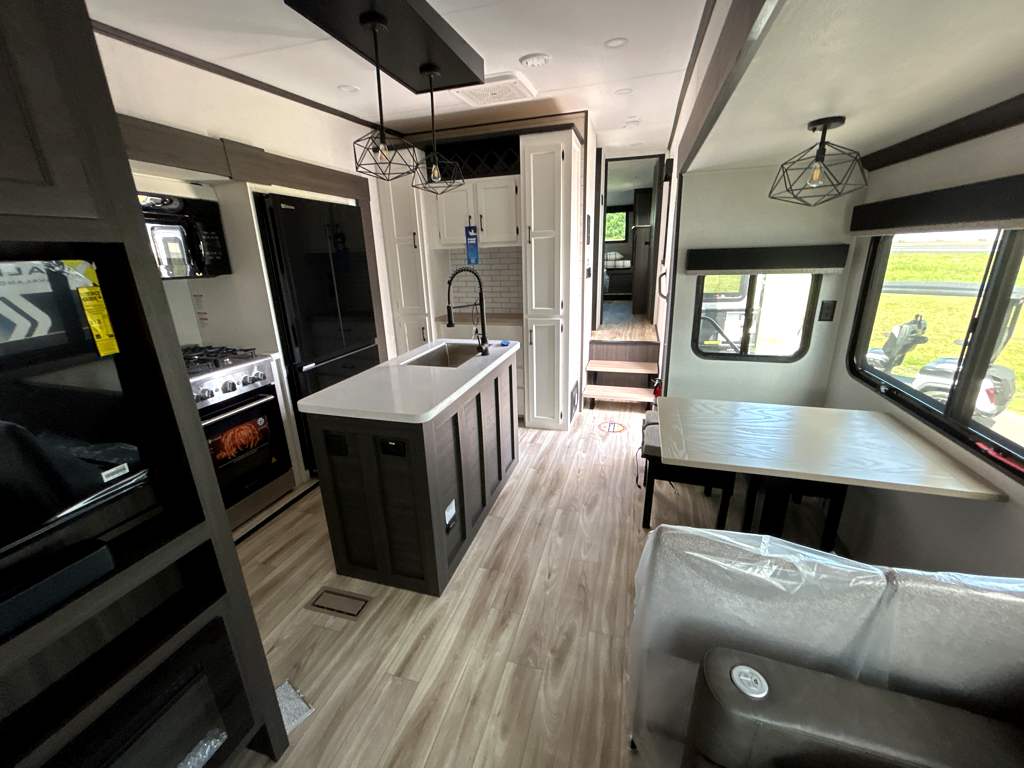 2026 VENTURE RV SPORTTREK 354VBH - Image 21