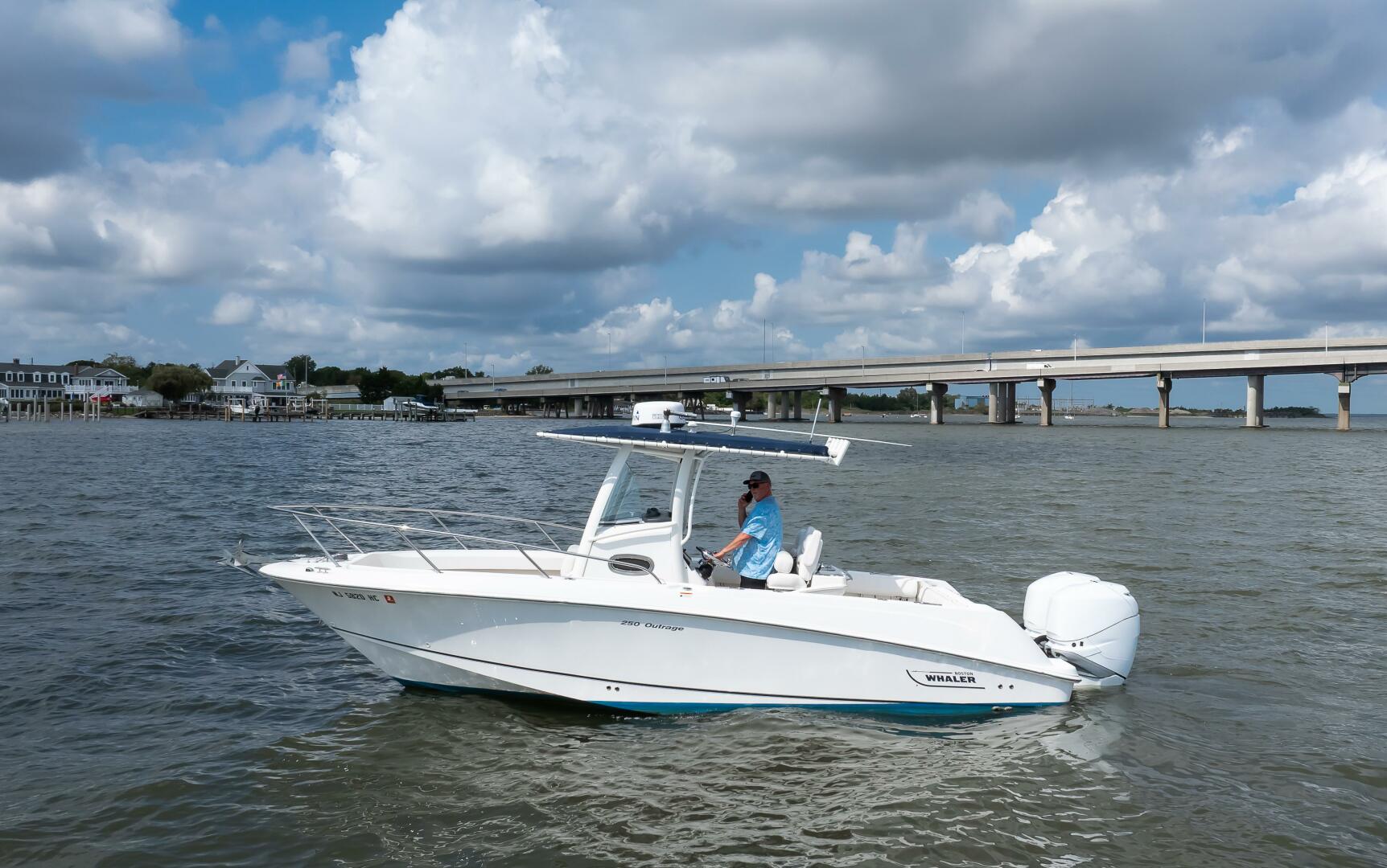2010 Boston Whaler 250 Outrage - Image 16