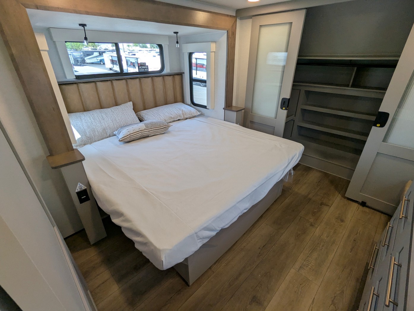 2025 Alliance RV Paradigm