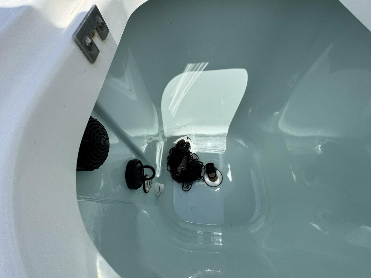 2011 Boston Whaler 305 Conquest - Image 21