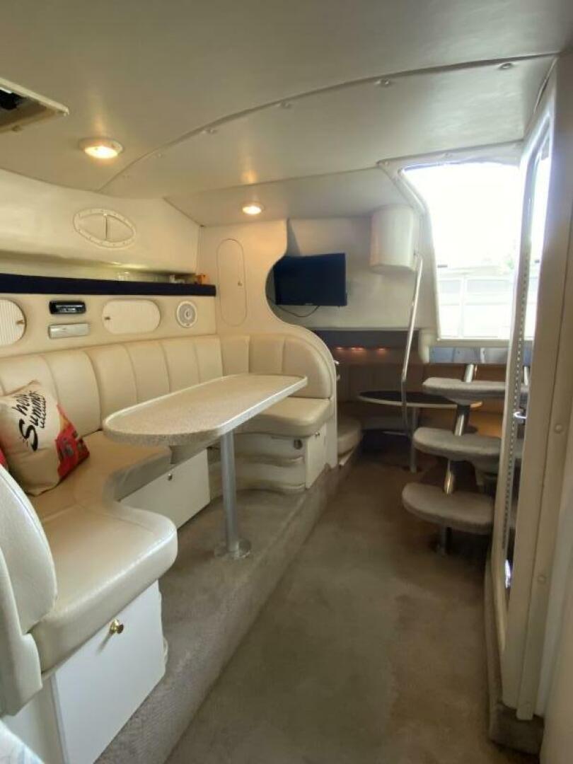 2000 Rinker - Image 20