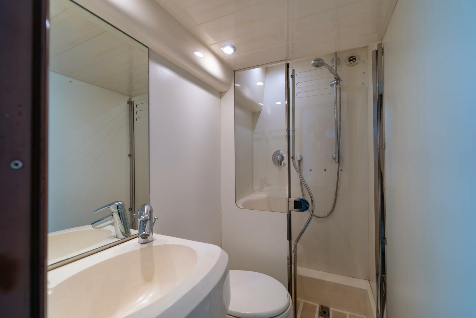 2006 Princess Yachts - Image 31