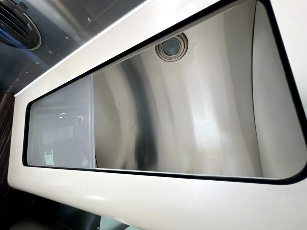 2017 AIRSTREAM INTERNATIONAL 19CB - Image 11