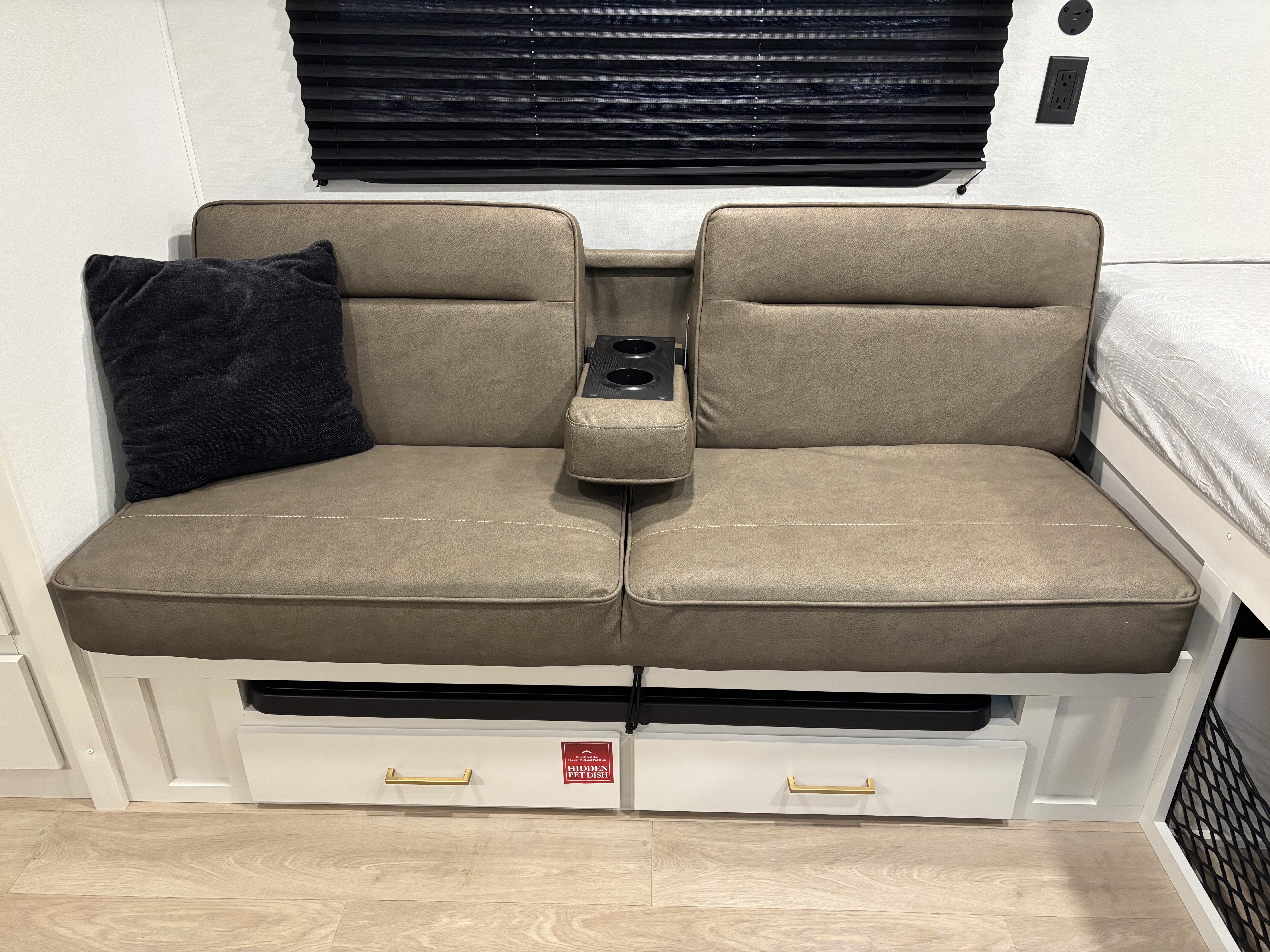2026 Grand Design Transcend ONE 151BH - Image 16