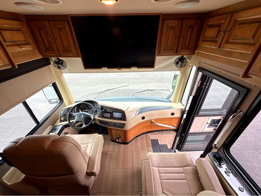 2018 TIFFIN ALLEGRO RED 33AA - Image 13
