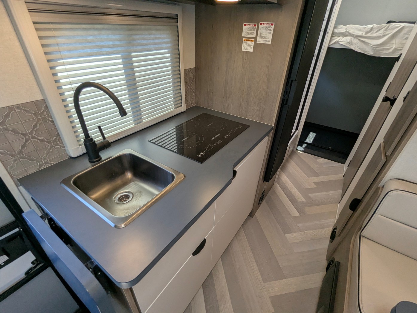 2025 Coachmen Cross Trail EV 20XG - Image 15