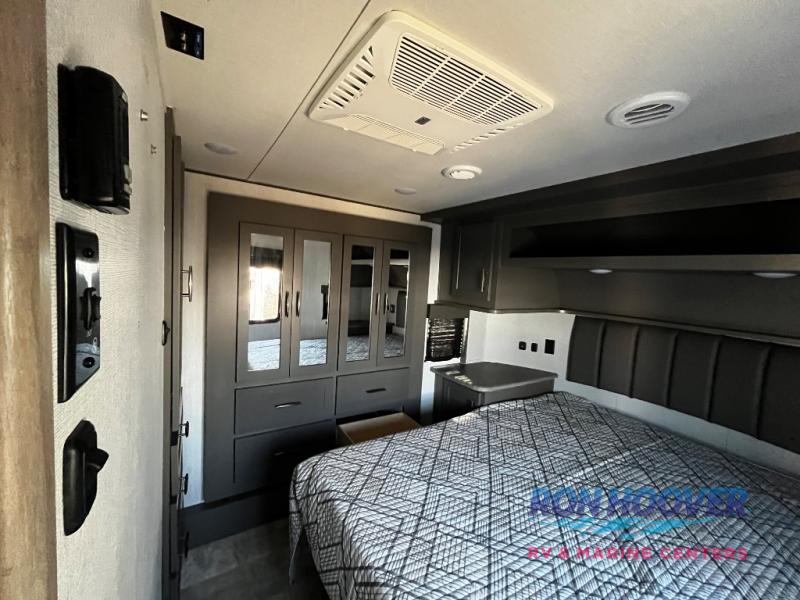 2024 GRAND DESIGN 355G - Image 10