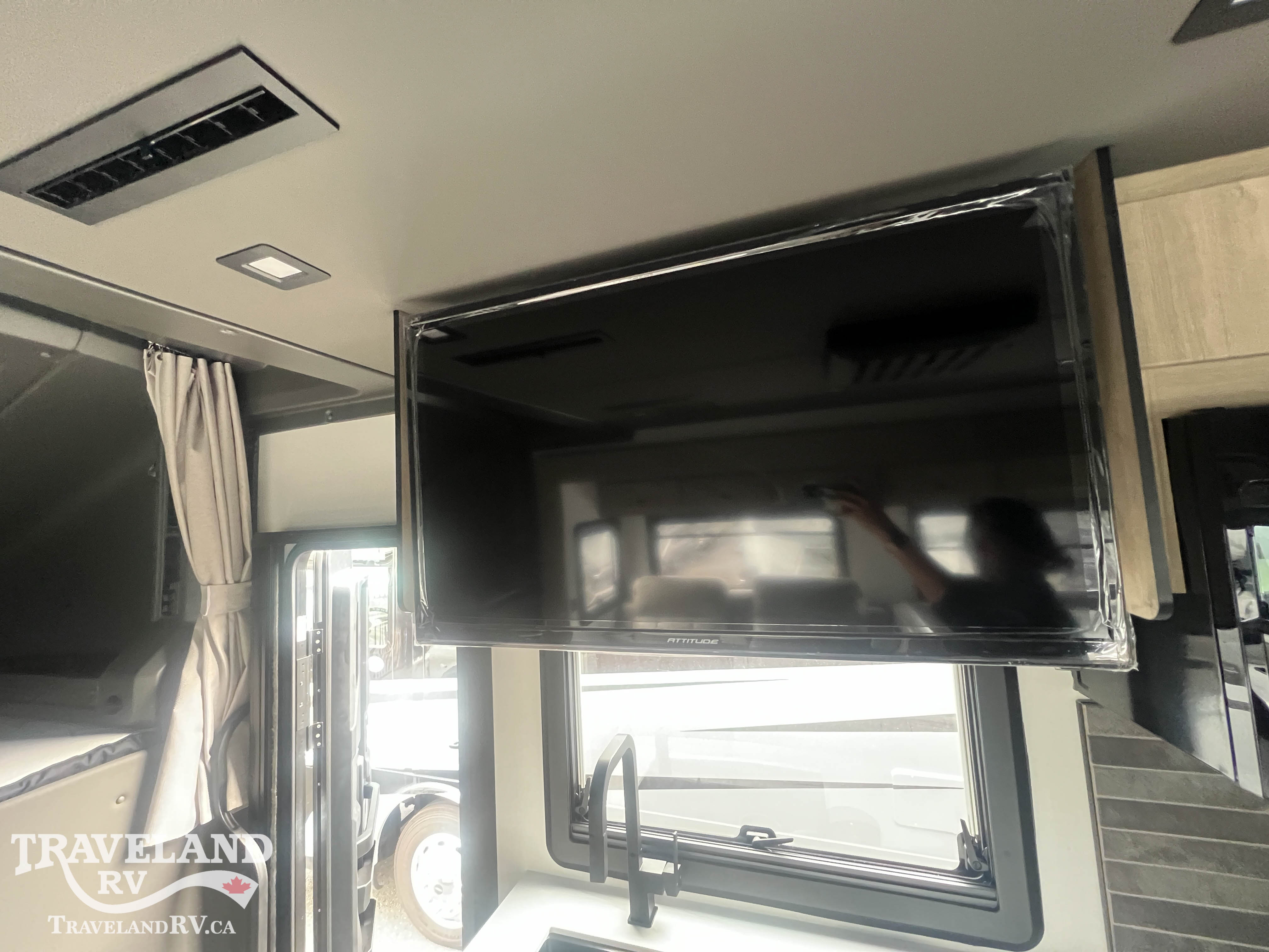 2027 Grand Design Lineage Series F 31ZW - Image 20