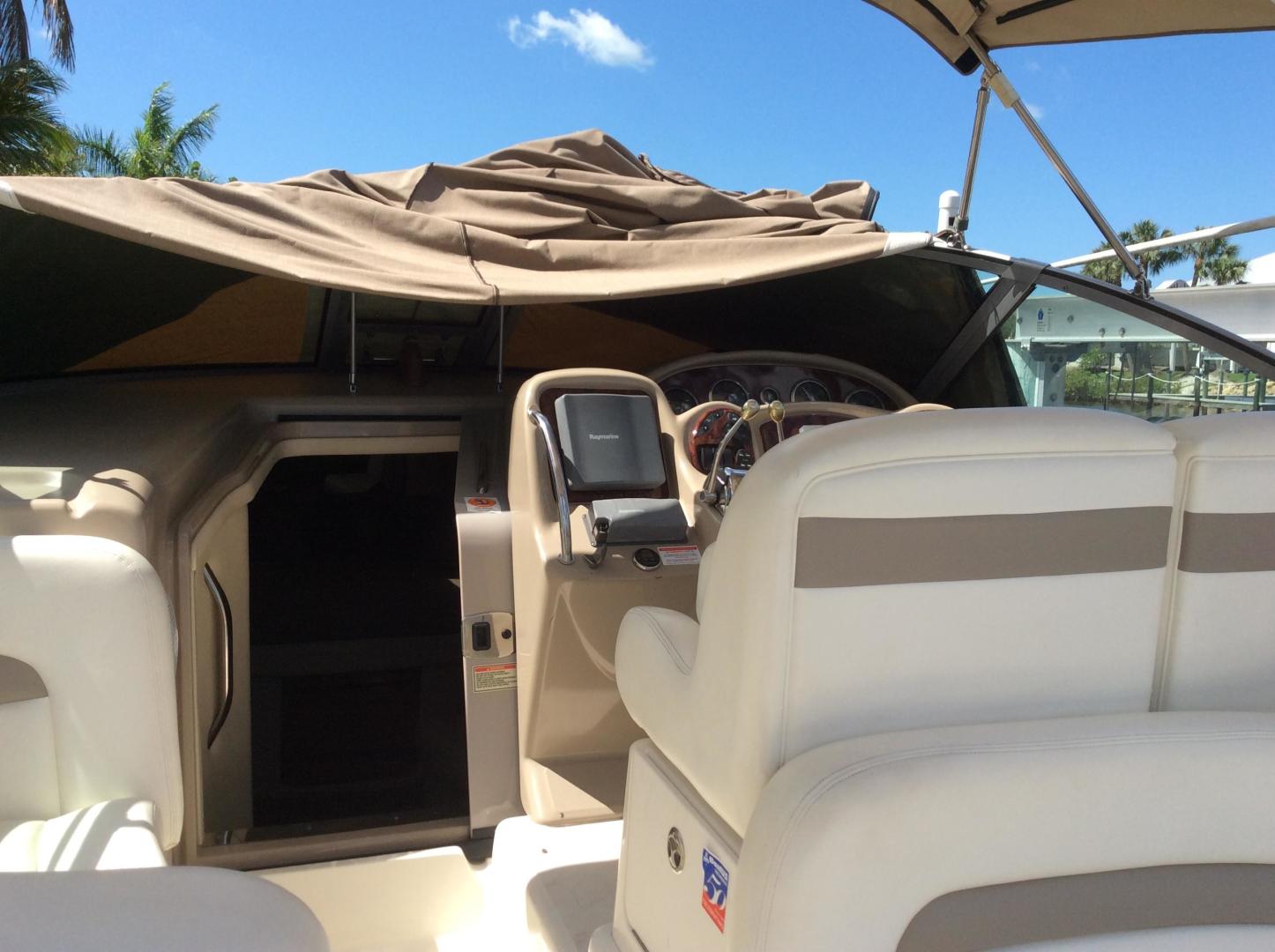 2003 Sea Ray 320 - Image 4
