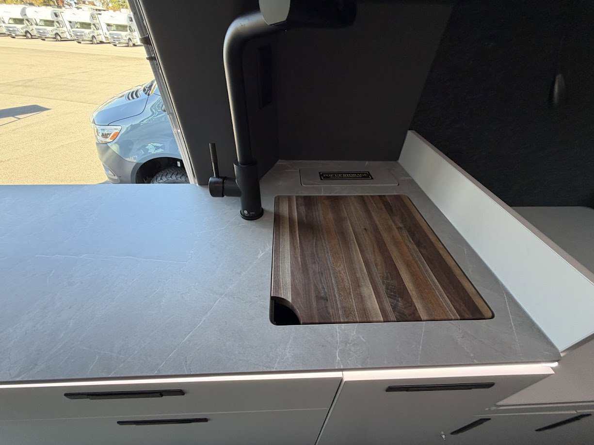 2026 GRAND DESIGN LINEAGE SERIESVT LVT1 - Image 18
