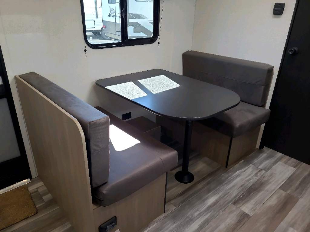 2026 Jayco Jay Flight SLX 170FQW Sport Edition - Image 3