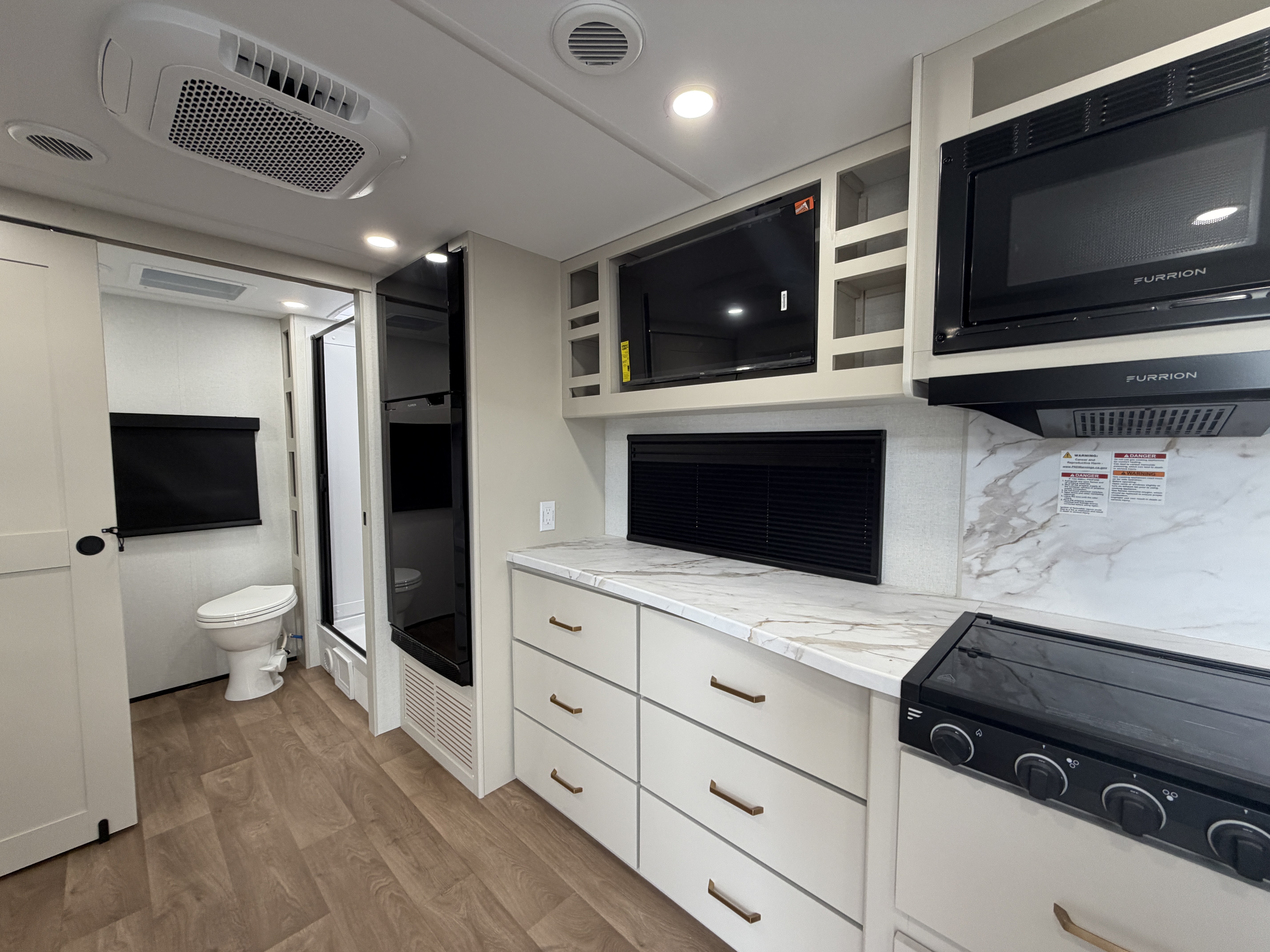 2027 Grand Design Imagine XLS 22RBE - Image 13