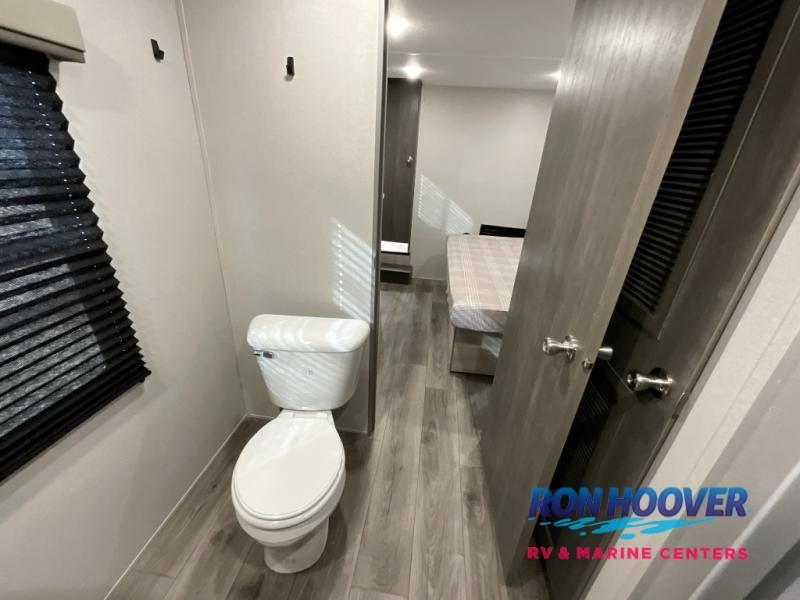 2026 COACHMEN CATALINA 44CONDO - Image 22