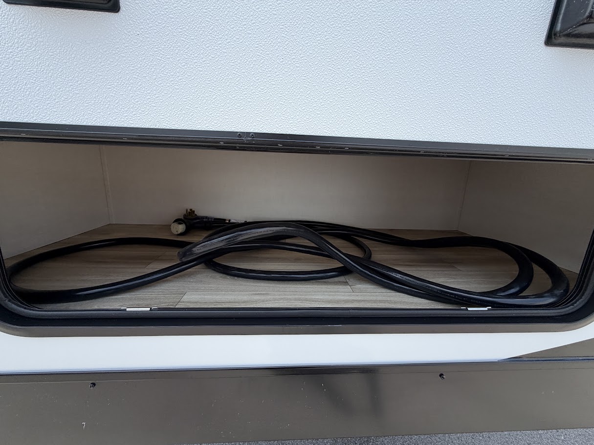 2027 VENTURE RV SPORTTREK 336VRK - Image 7