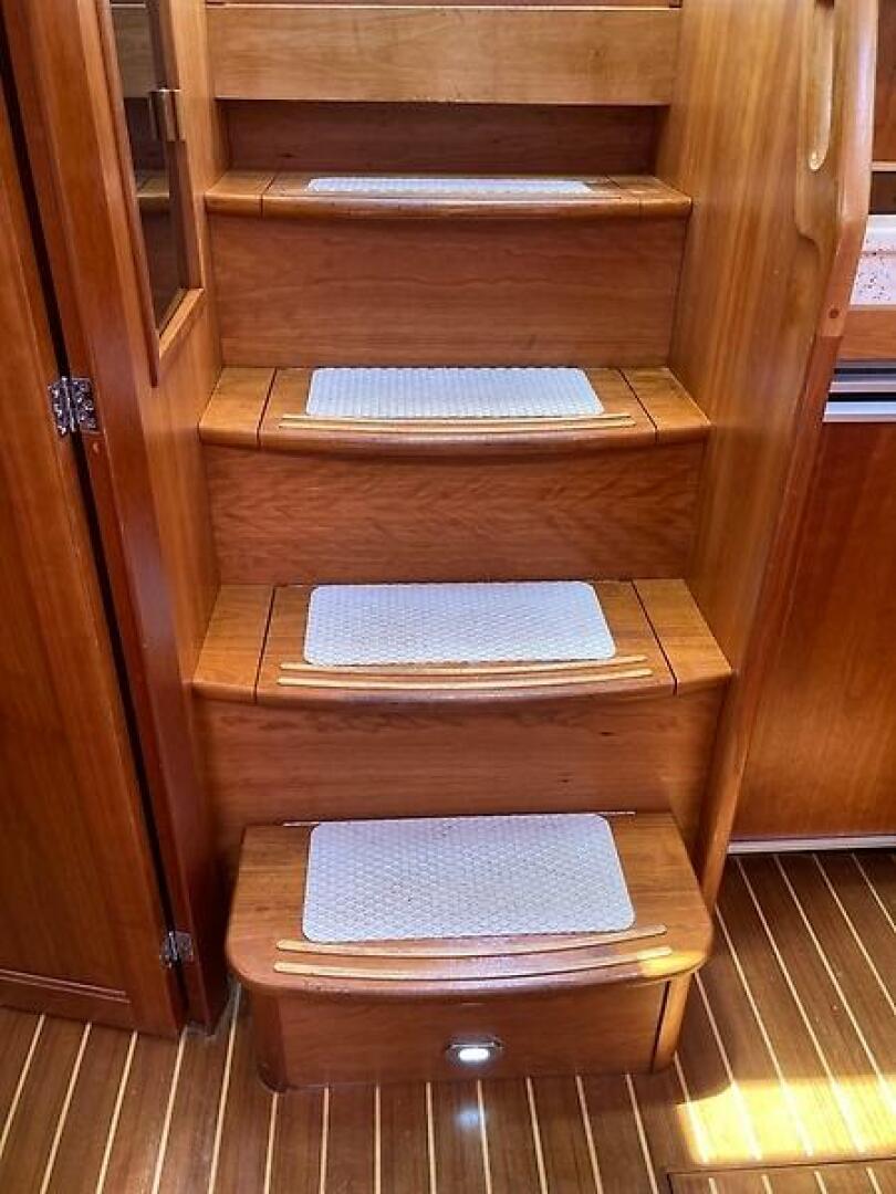 2004 Sabre 42 Express Hardback Base - Image 24