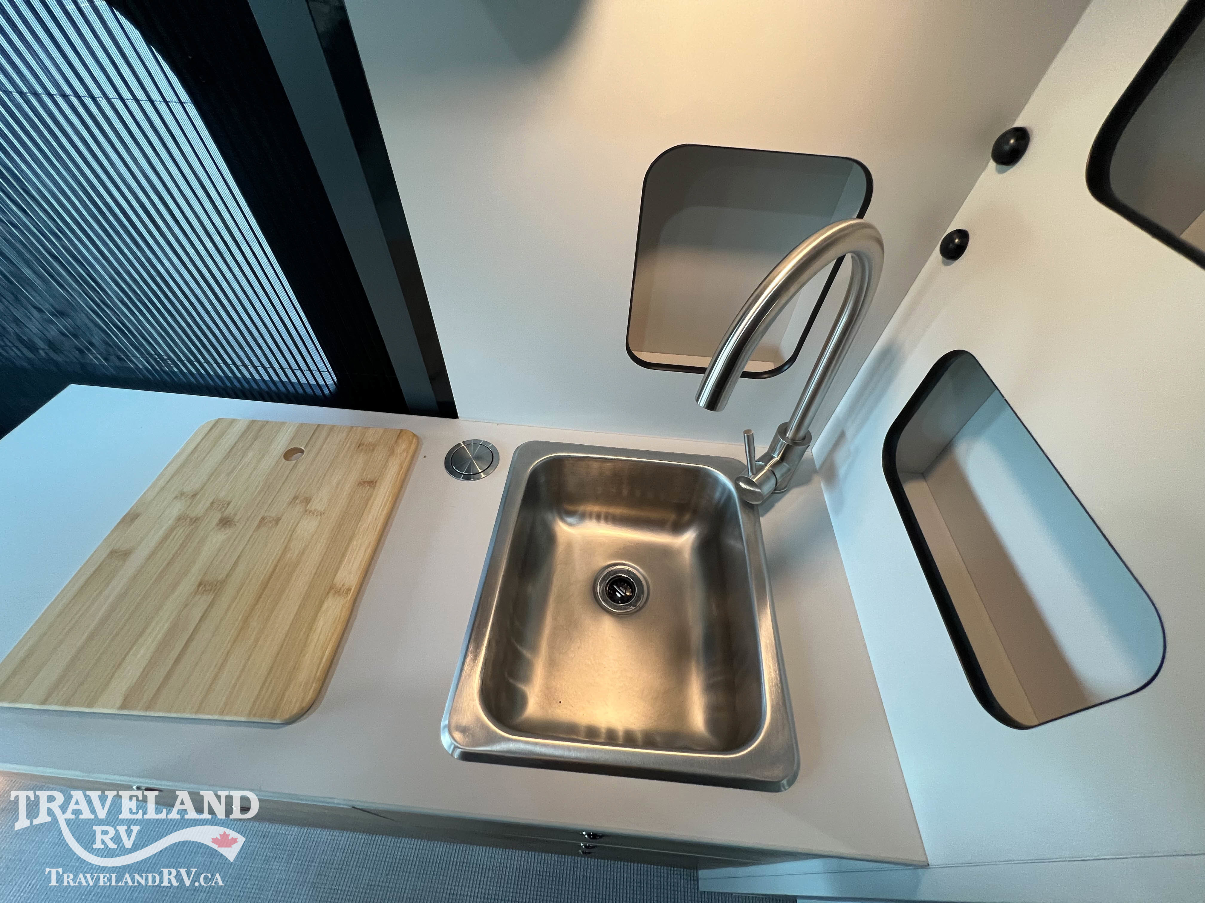 2026 Airstream Rangeline Base - Image 18
