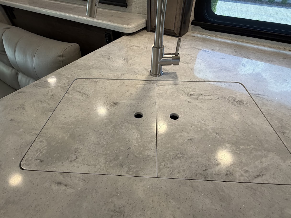 2022 JAYCO SENECA 37M - Image 21