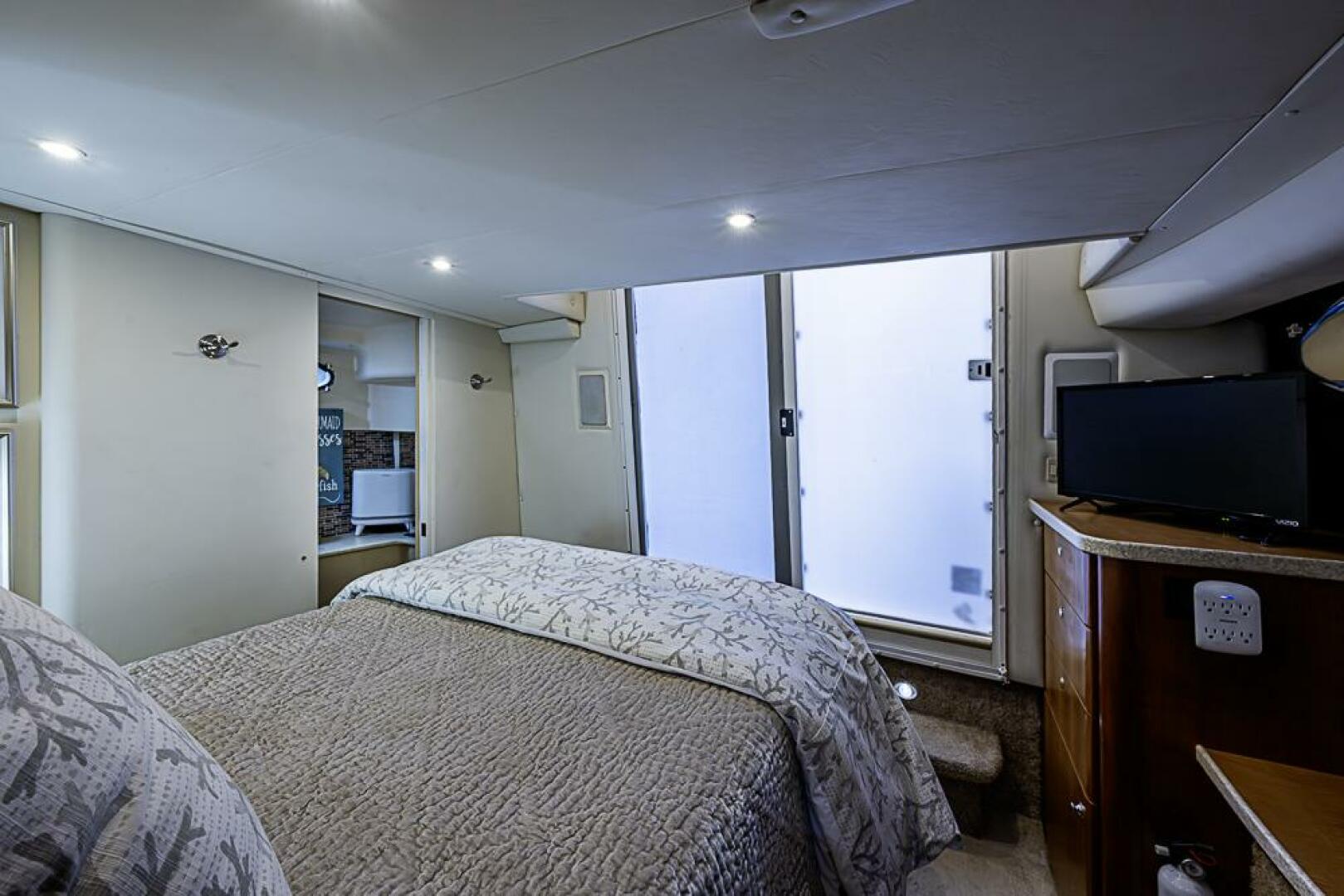 2000 Silverton 442 Cockpit Motoryacht - Image 23