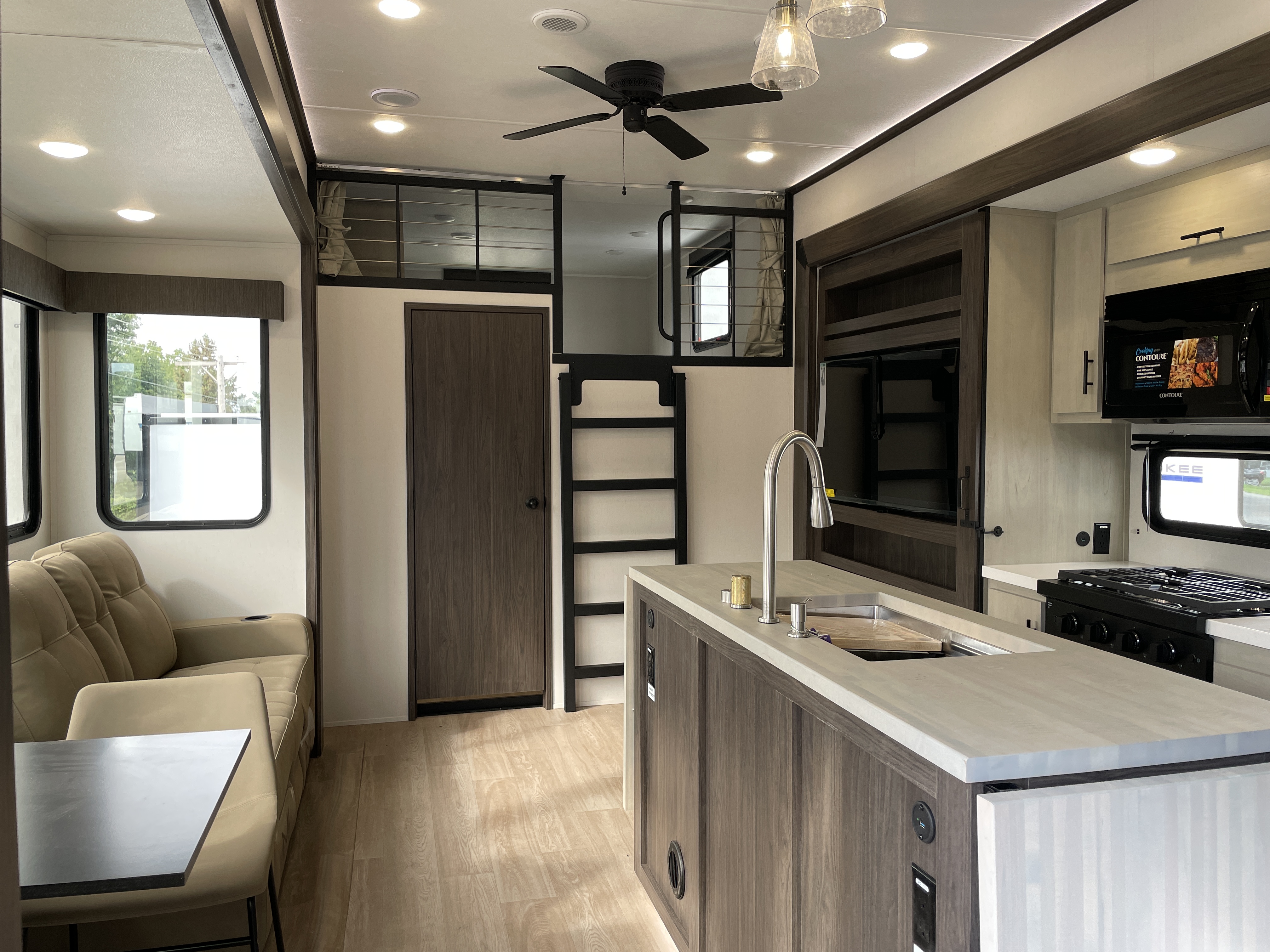 2027 Forest River Cherokee Arctic Wolf 37LOFT - Image 8