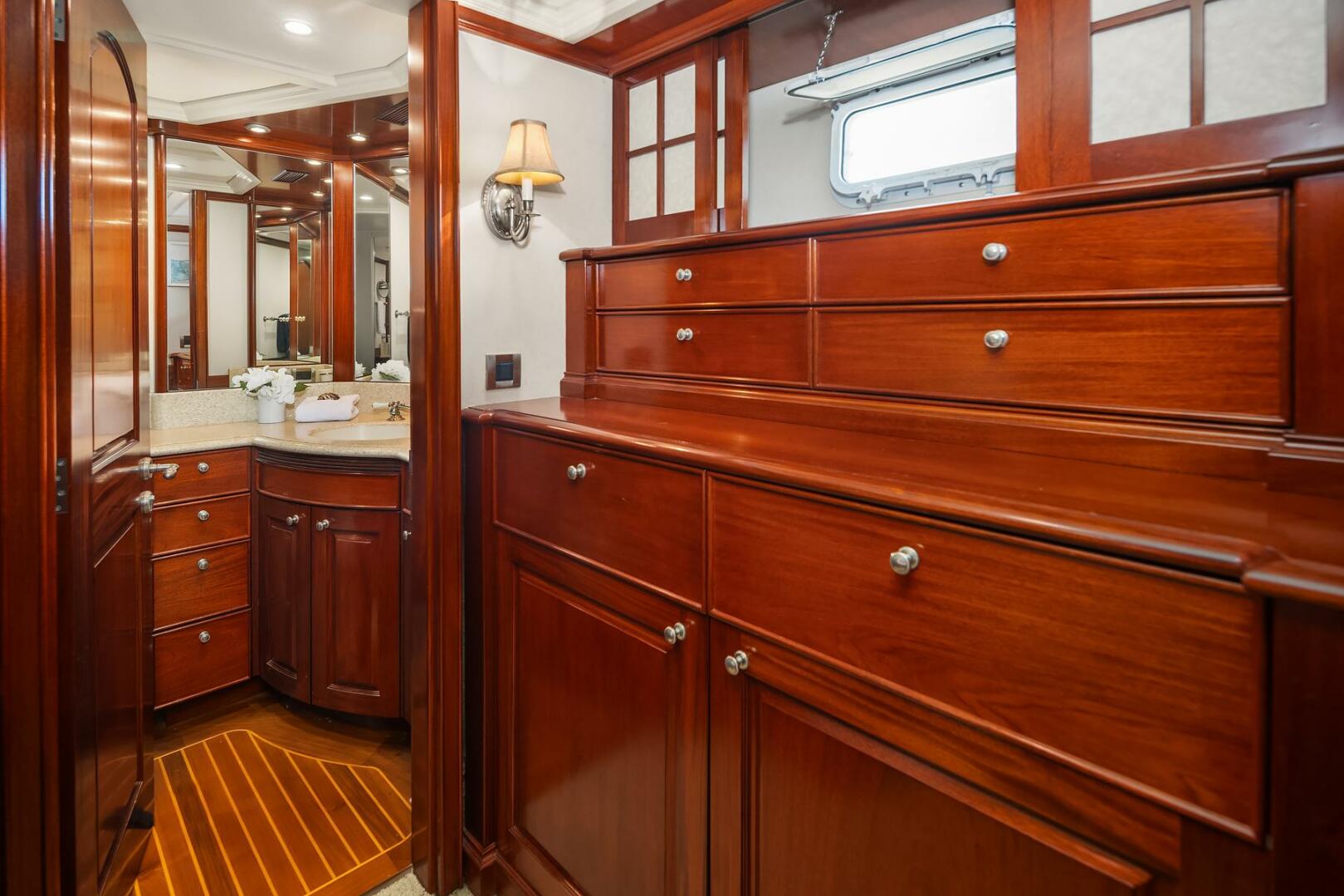 2001 Rayburn Custom Yachts Flush Deck - Image 28