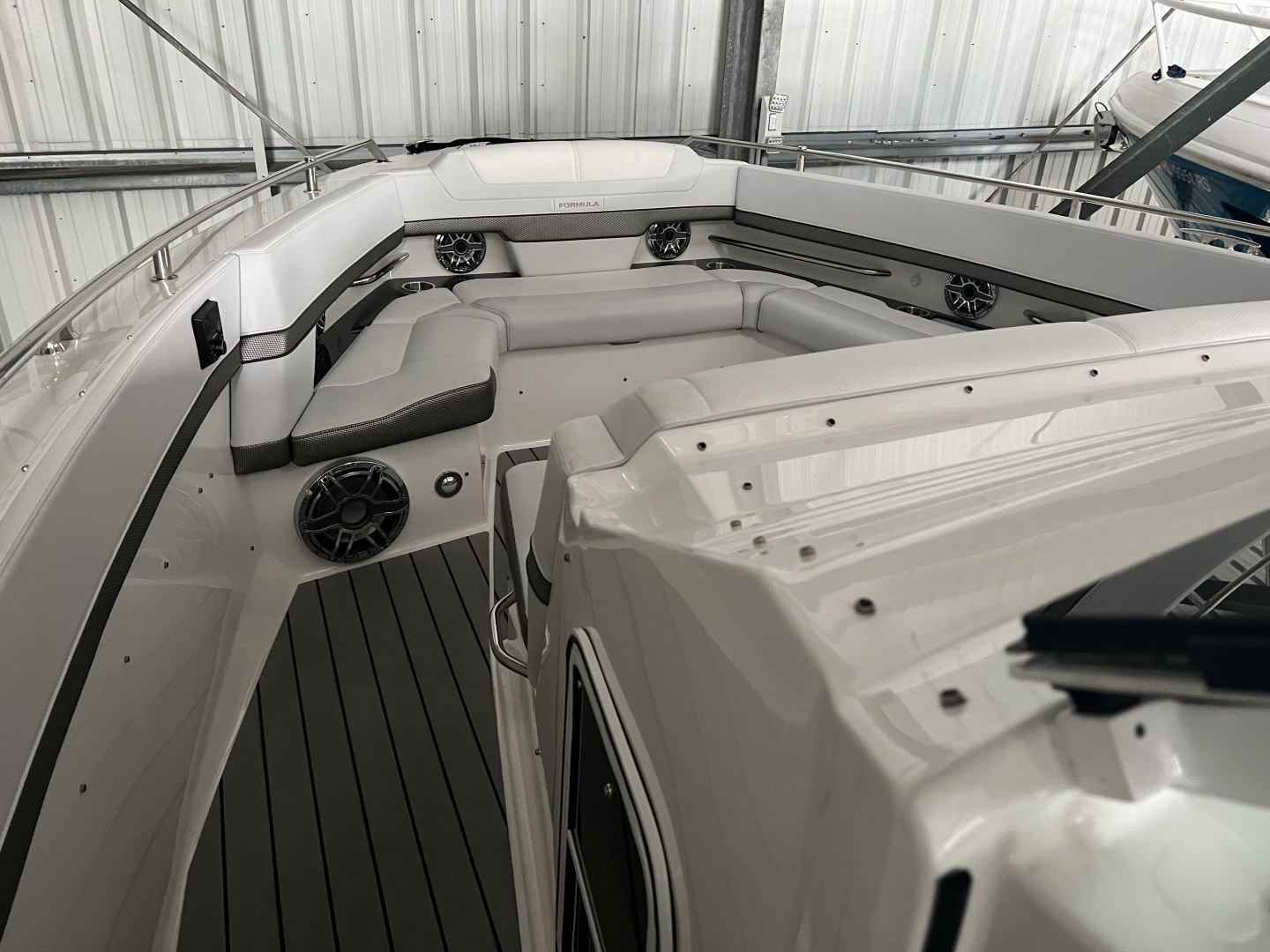 2021 Formula 380 Super Sport Crossover OB - Image 5