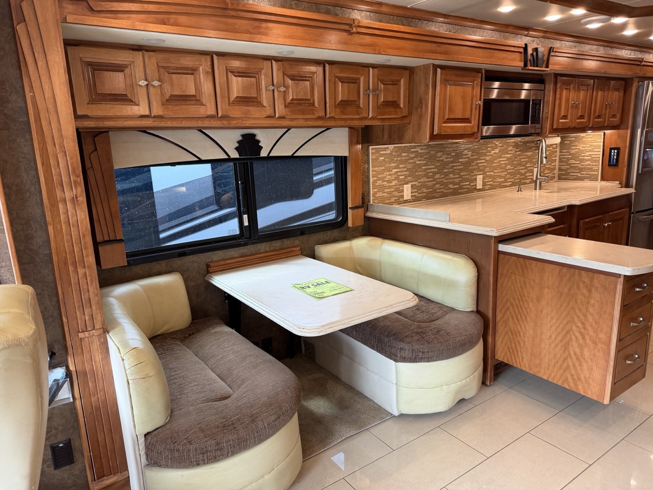 2015 Tiffin Phaeton 40 AH - Image 8