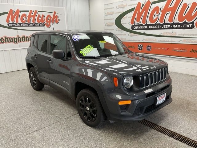 2023 Jeep Renegade Utility 4D Latitude 4WD - Image 3