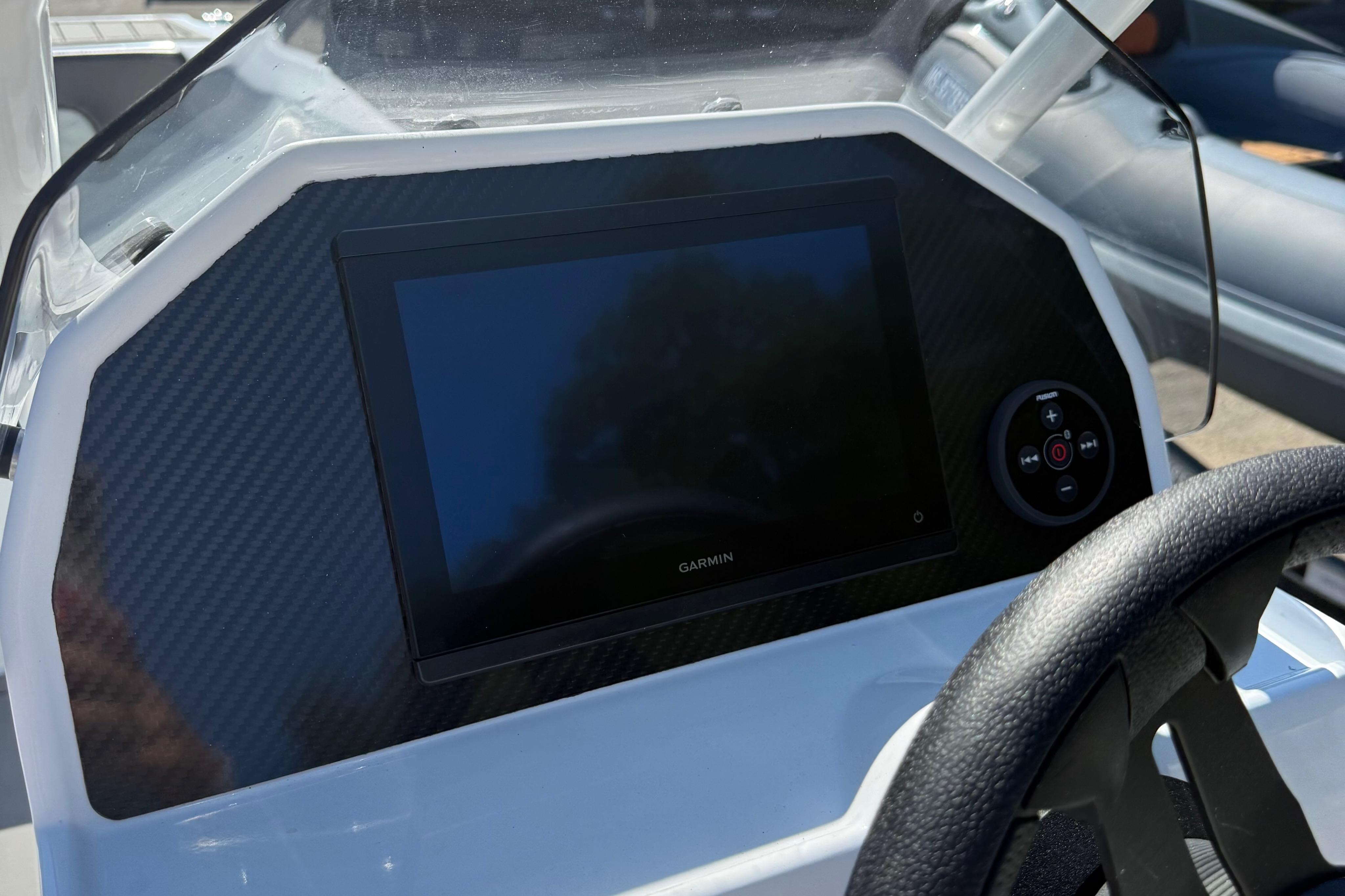 2025 Highfield Sport 420 Standard - Image 21