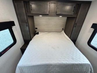 2026 VENTURE RV SPORTTREK STINGER 232VRL - Image 20
