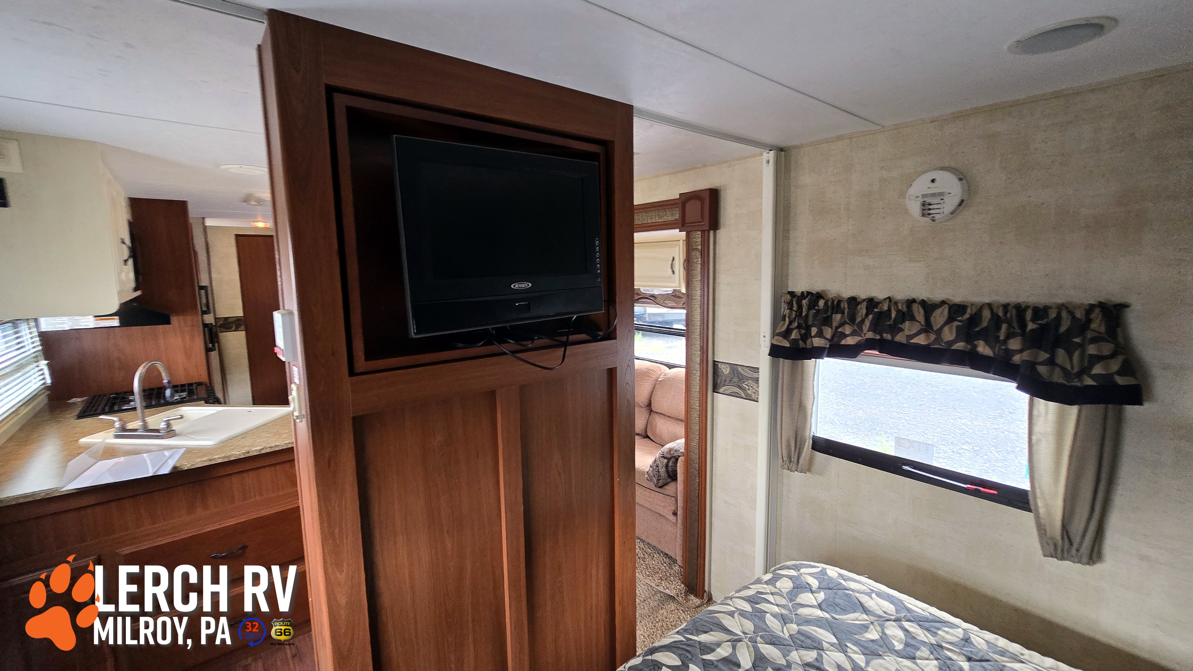 2011 Keystone Outback 270BH - Image 17