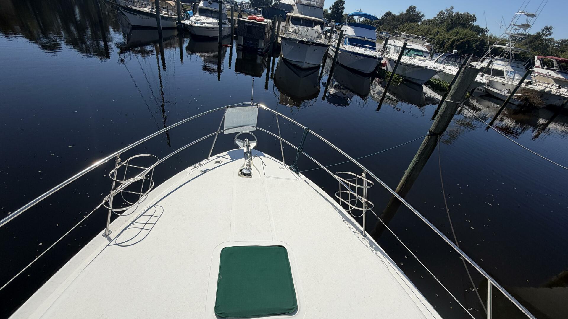 2000 Sea Ray 380 Aft Cabin - Image 10