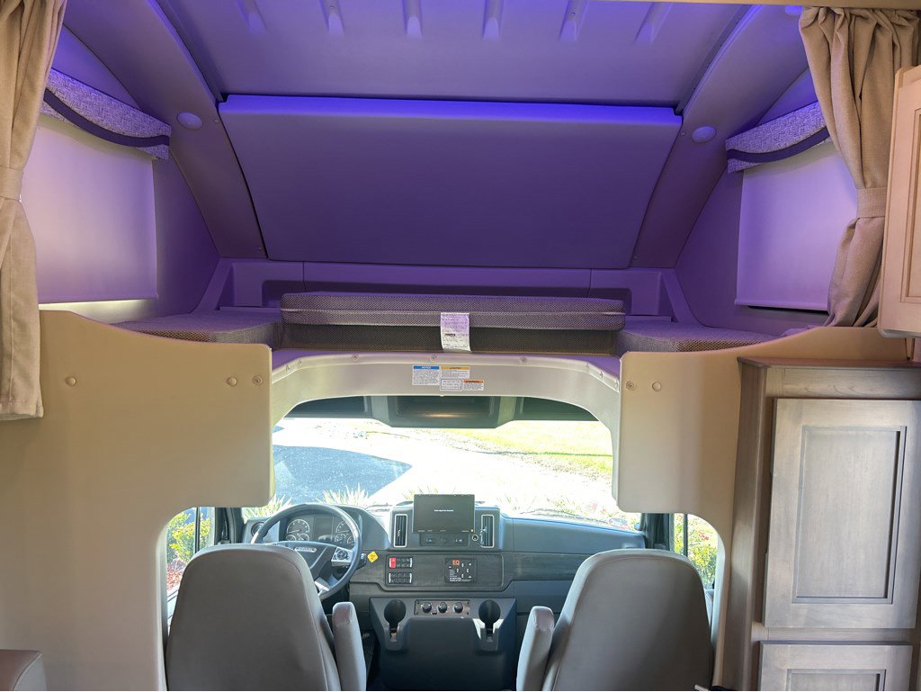 2026 THOR MOTOR COACH PASADENA 38DX - Image 25
