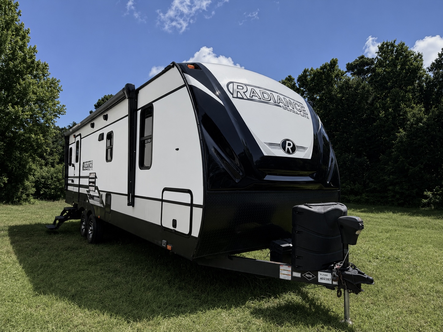 2019 Cruiser RV Radiance Ultra-Lite R-25RB - Image 1