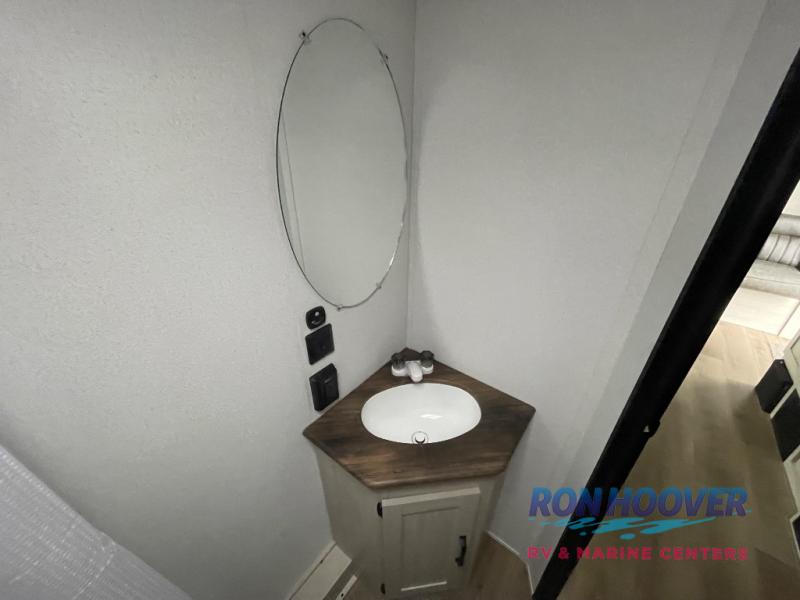 2026 PALOMINO 18BHCE - Image 17