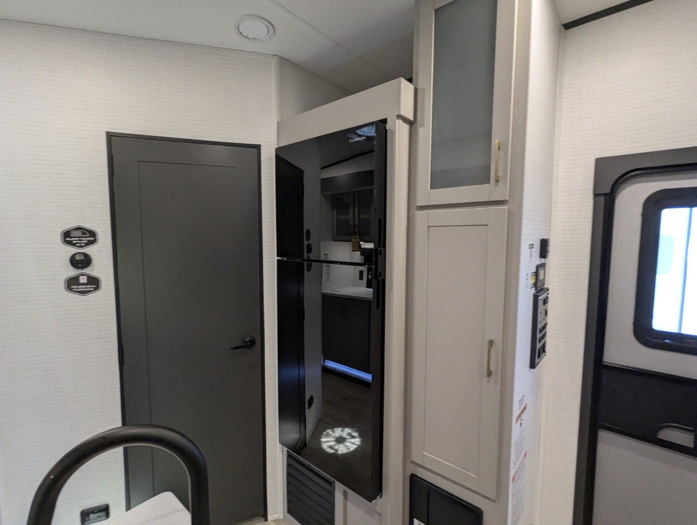 2027 Forest River Stealth 2900 - Image 13