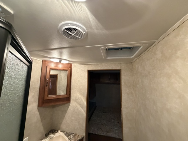 2015 Gulf Stream Innsbruck 25SBW - Image 30