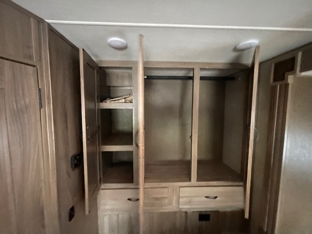 2016 COACHMEN PRISM 2200LE - Image 17