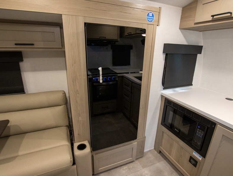 2026 Forest River Rockwood Geo Pro 20FK - Image 11