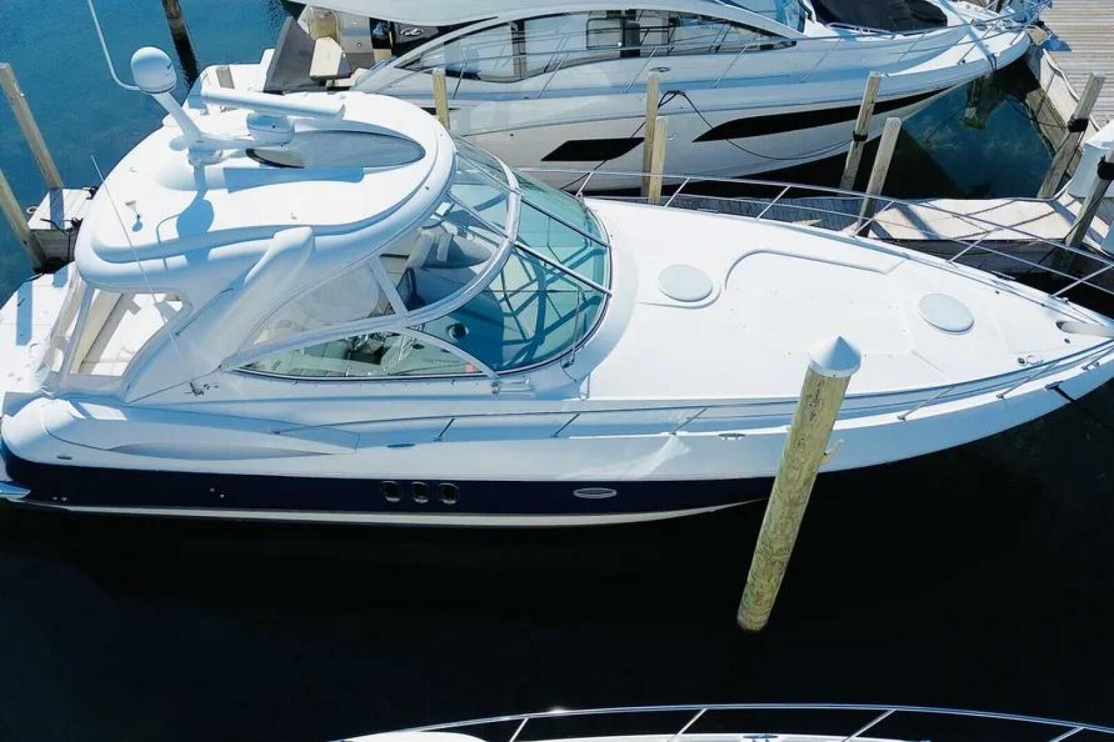 2006 Cruisers Yachts 420 Express - Image 3