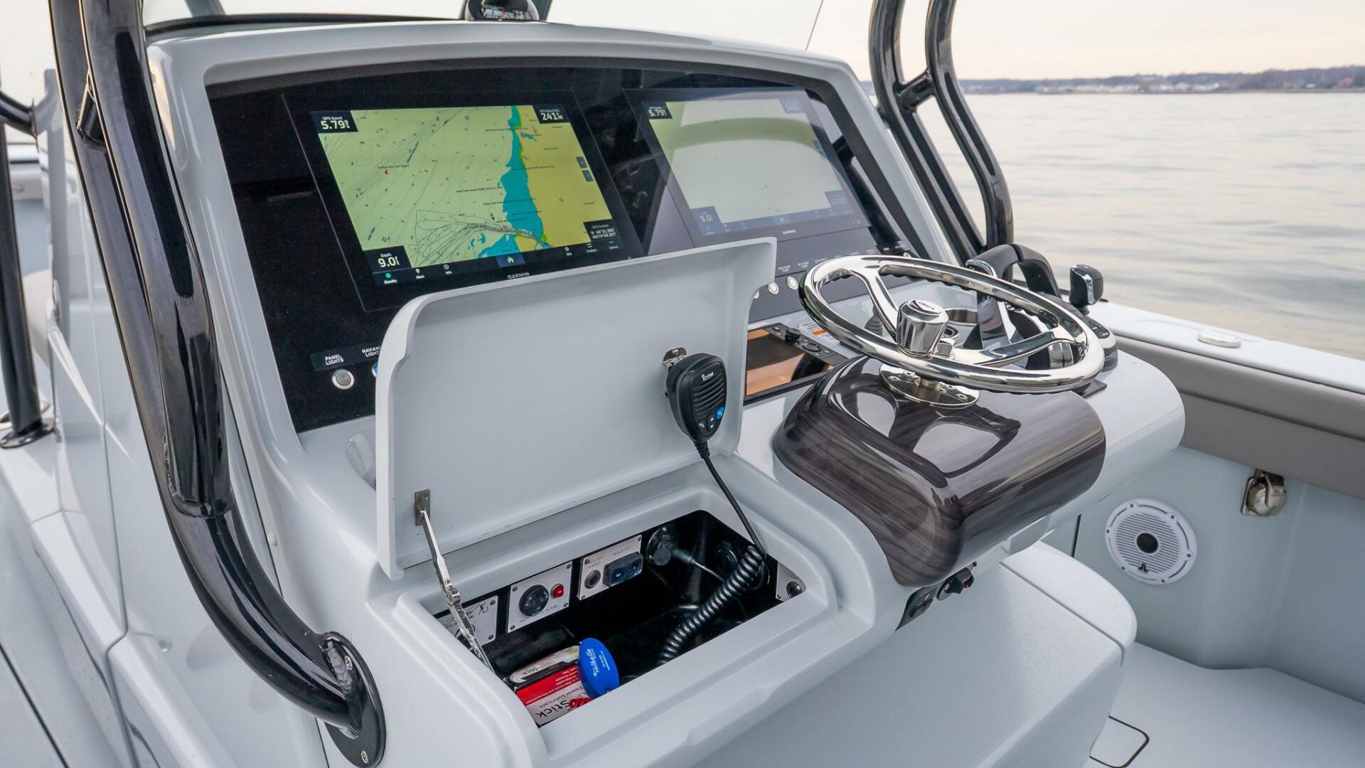 2023 Valhalla Boatworks V-33 - Image 24