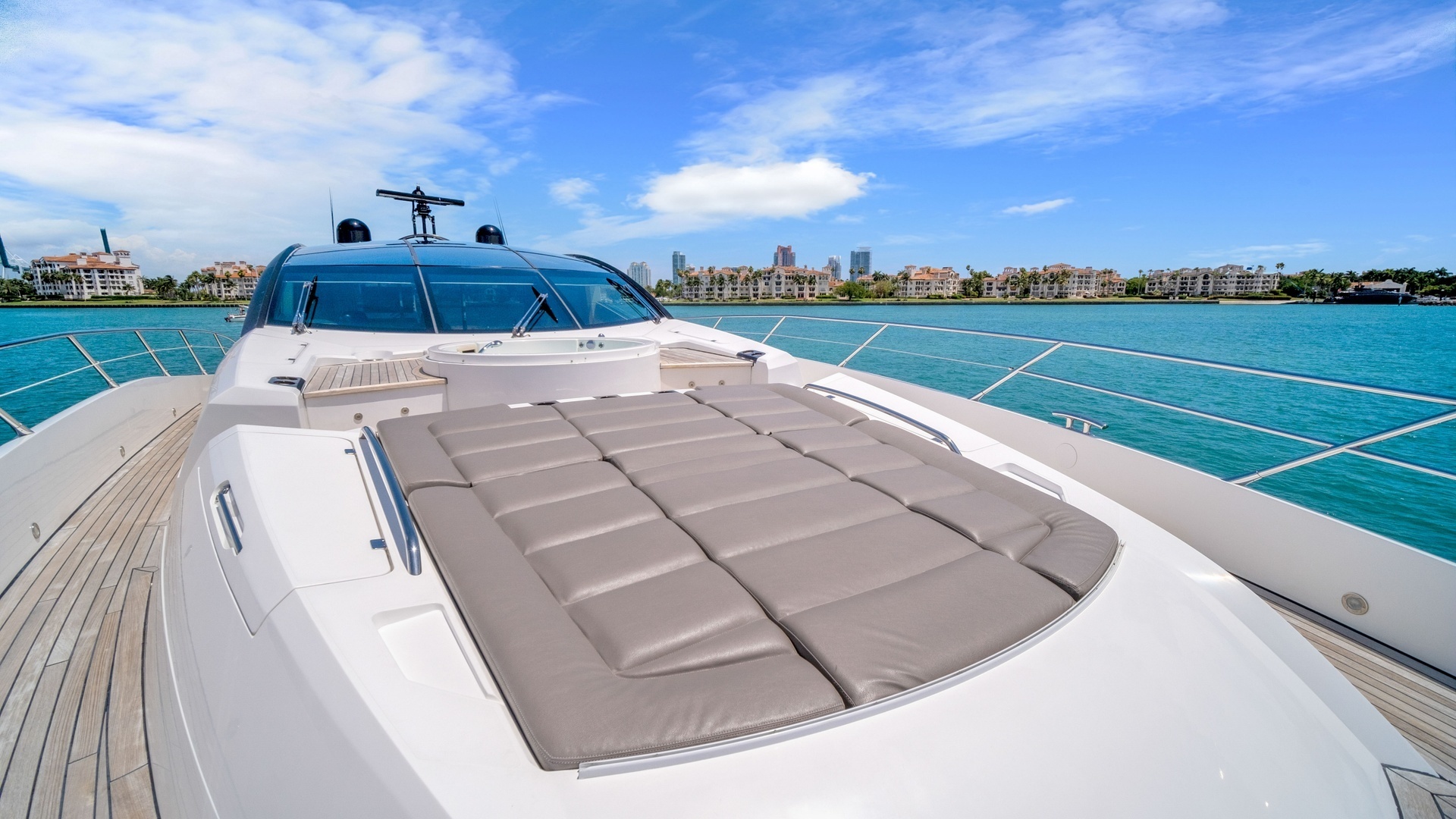2013 Sunseeker 80 Predator - Image 9