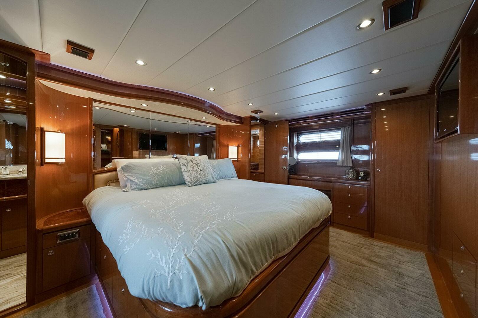 2013 Hampton 680 LRC - Image 19