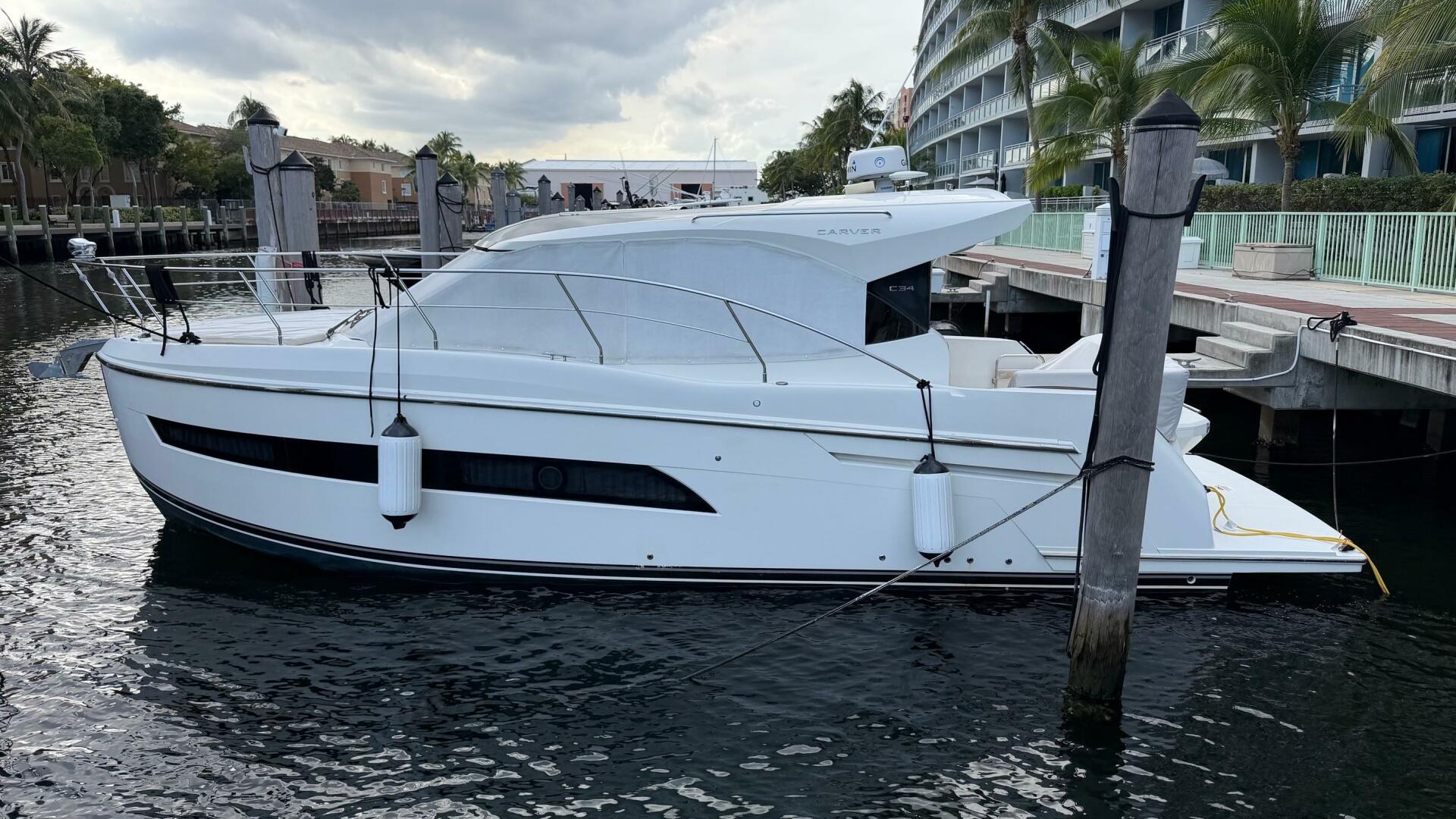 2019 Carver C34 - Image 27
