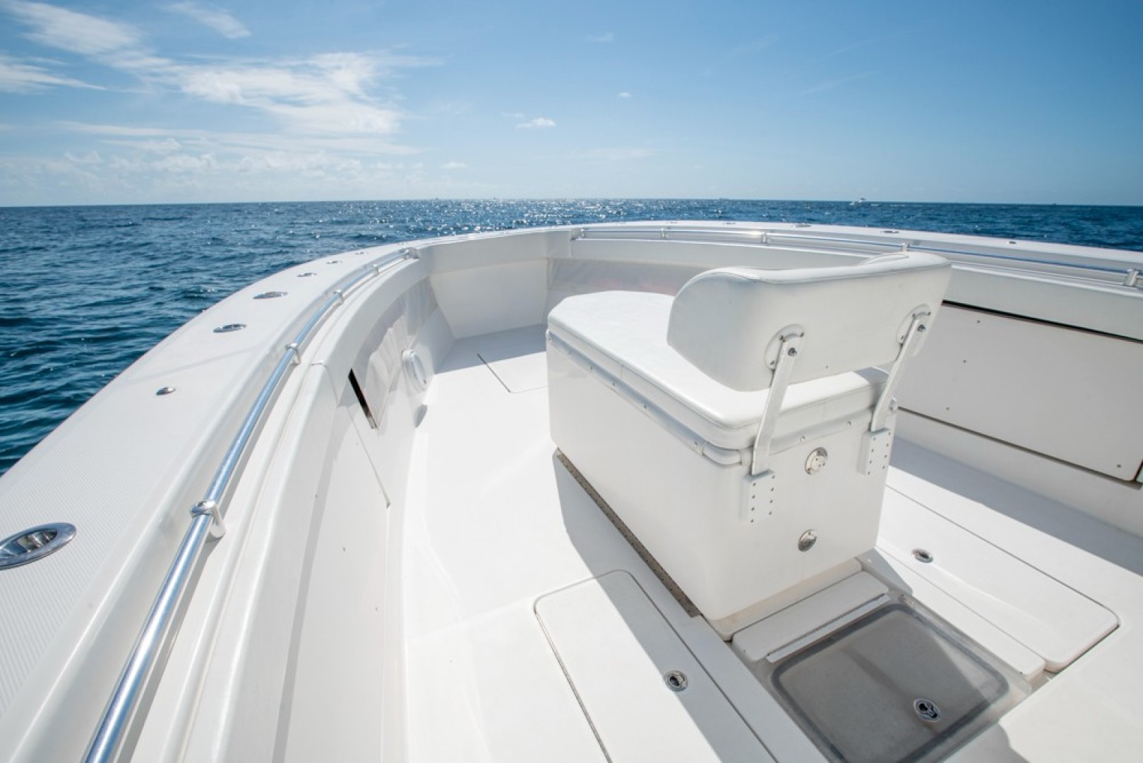 2011 Invincible 42CC - Image 7