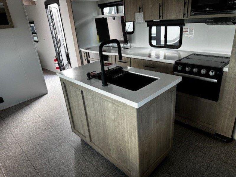 2026 Grand Design Imagine 2670MK - Image 16