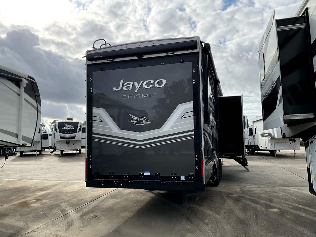 2026 JAYCO SEISMIC 399 - Image 30