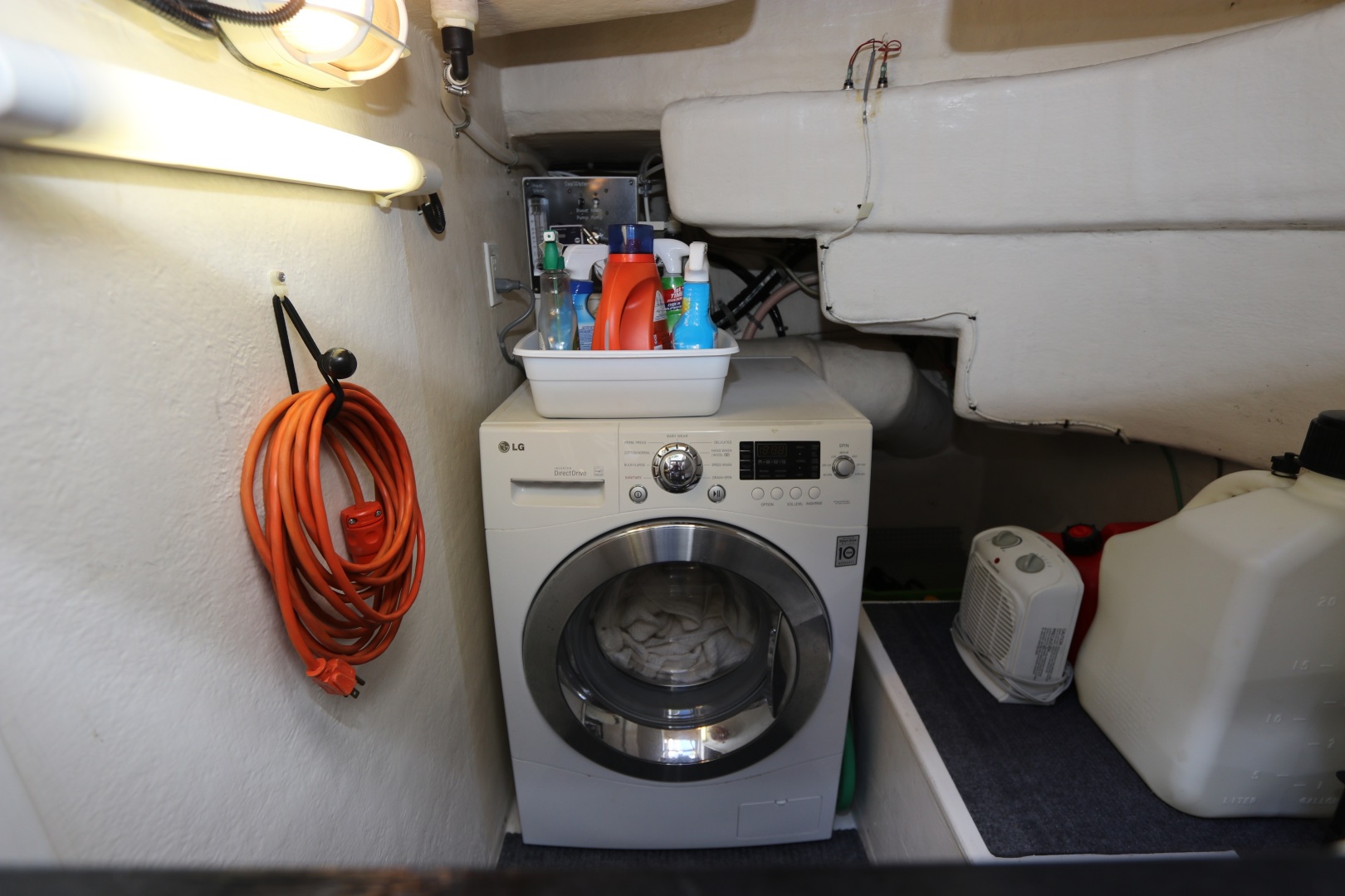 2005 Neptunus 56 Express - Image 48