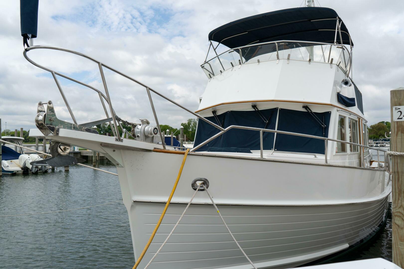 2001 Grand Banks 42 Classic - Image 2